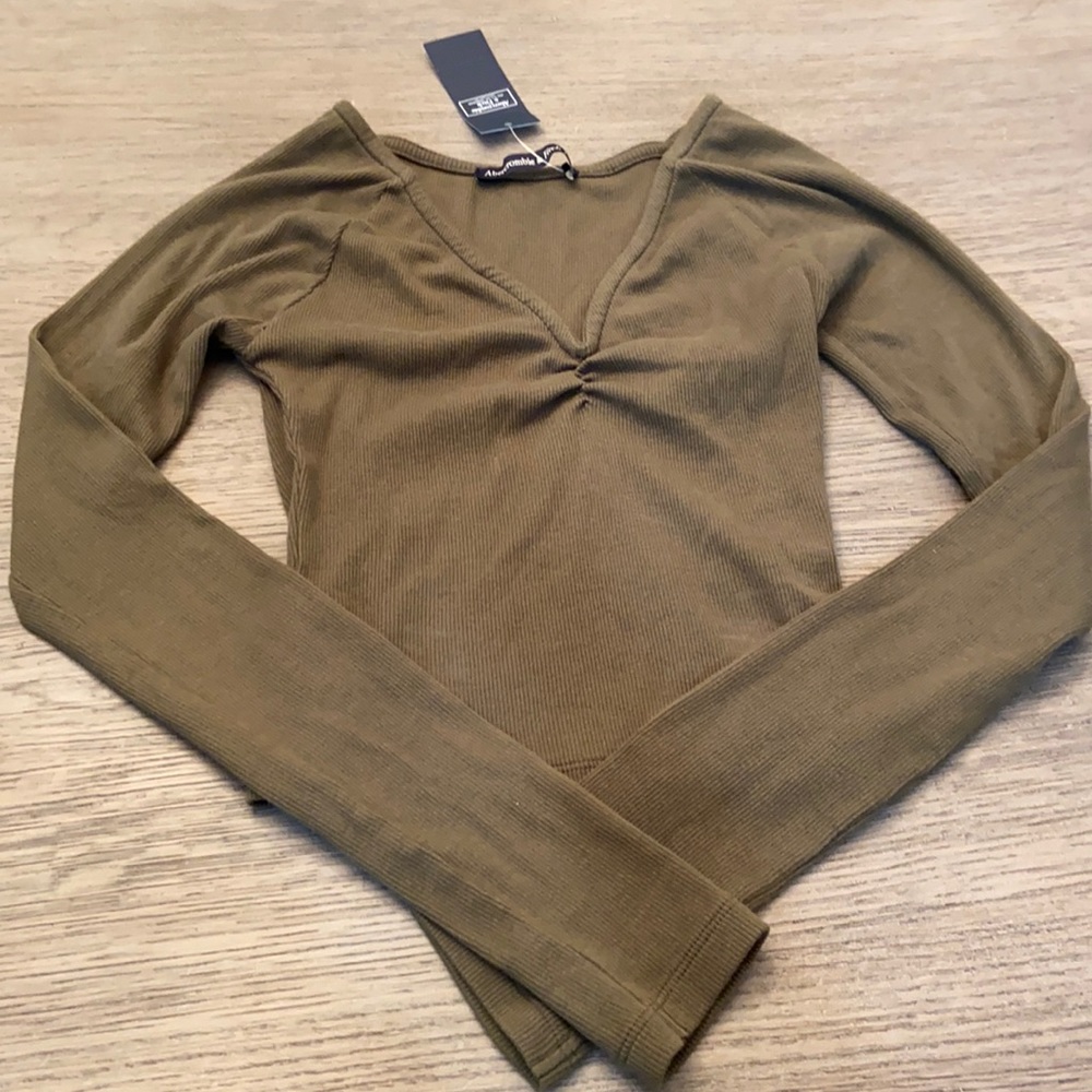 Ribbed olive green long sleeve V neck top XS